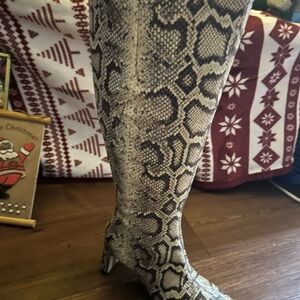 Sam Edelman Beige Snakeskin Boots